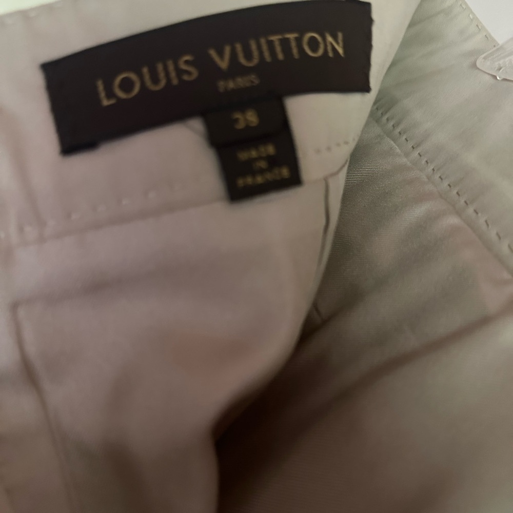 Louis Vuitton woman’s skirt brand new with no tags.